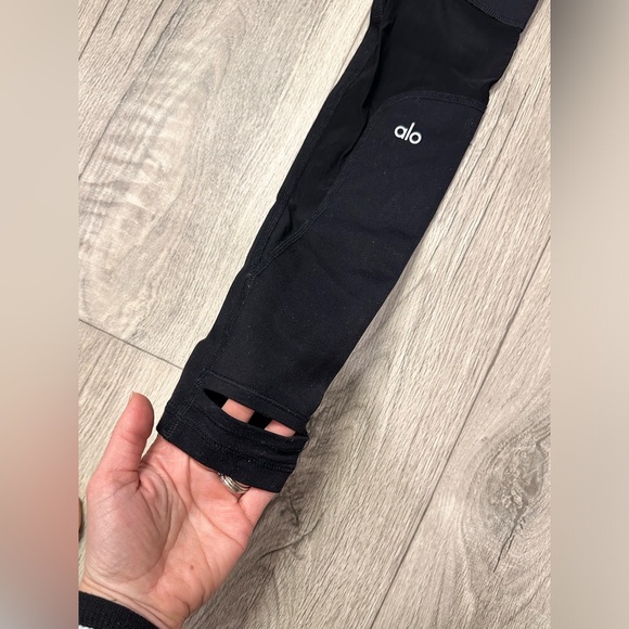 ALO LEGGINGS - 2 pairs - mesh legging - 28” over the heel, 23” - black - Picture 6 of 6